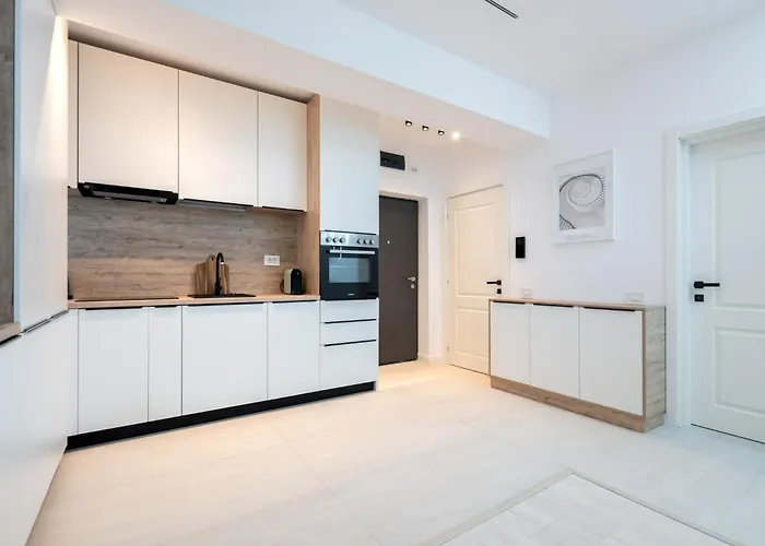 Viapipera - Modern On Pipera Blvd Apartment Bucharest